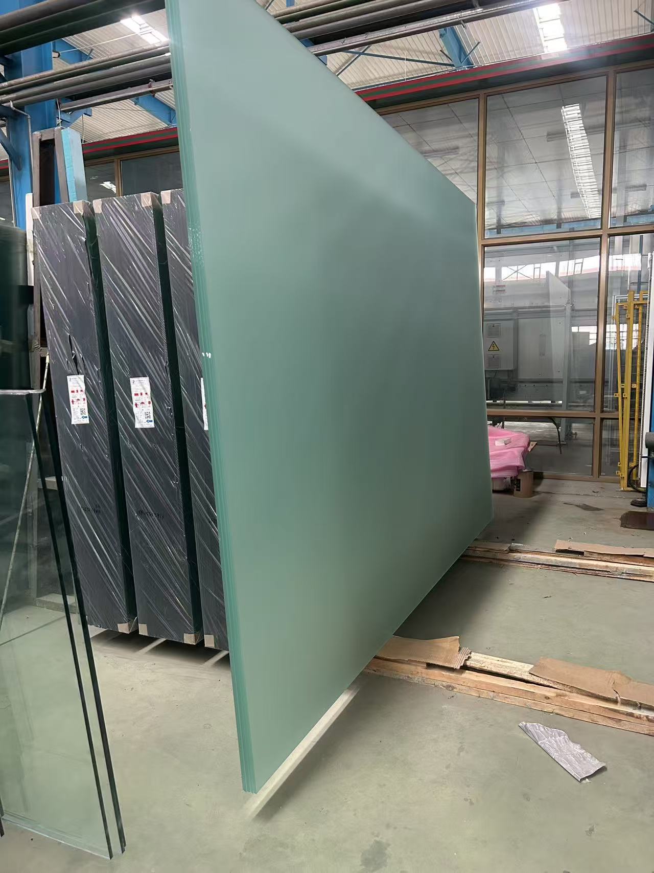 徐州市彩轴玻璃建筑幕墙玻璃生产基地 - 排名